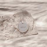 Vintage Coin Anhänger mit Datum & Kette